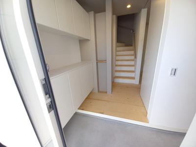 【玄関】 | 新築住宅　高知市神田② | 下駄箱、たくさん収納できそうです！