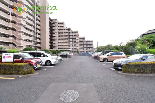 コスモ大宮ガーデンシティの駐車場