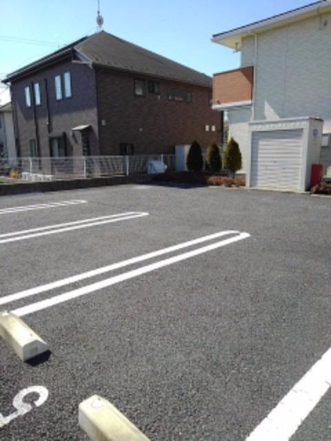 Maison桜の駐車場