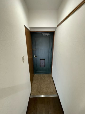 神戸市西区王塚台６丁目の賃貸マンションの玄関