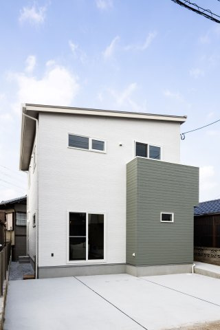 HAZEMOTOーZEHの家ー小倉北区熊谷２丁目ー新築戸建て　　【小倉北区　新築戸建て】の外観|駐車スペースは３台可能【小倉南区　新築戸建て】