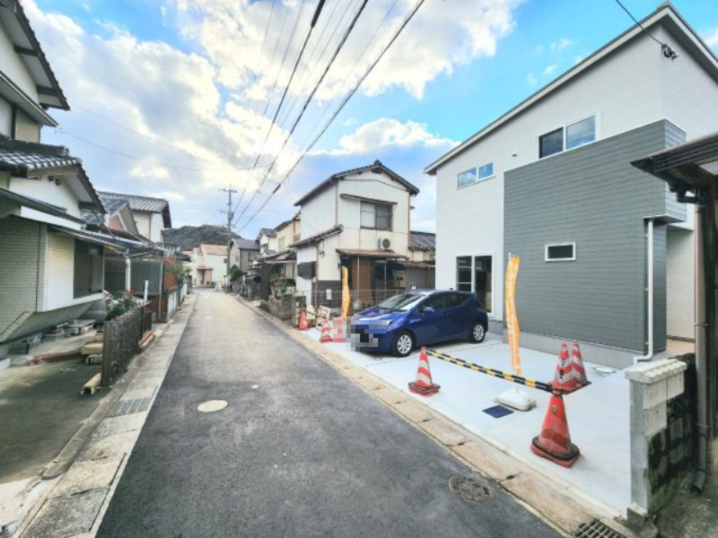 HAZEMOTOーZEHの家ー小倉北区熊谷２丁目ー新築戸建て　　【小倉北区　新築戸建て】の前面道路含む現地写真|交通量も少なく駐車しやすい♪【小倉南区　新築戸建て】