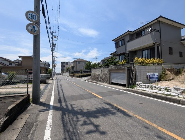 東海市加木屋町泡池（土地）の前面道路含む現地写真|加木屋南小学校