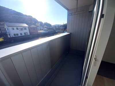 【バルコニー】 | 中古一戸建　高知市朝倉甲（築後未入居）