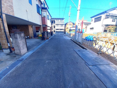 【前面道路含む現地写真】 | 中古一戸建　高知市朝倉甲（築後未入居） | 前面道路