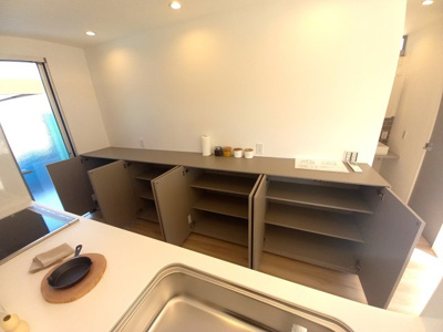 【その他】 | 中古一戸建　高知市朝倉甲（築後未入居） | カップボードもたっぷり！お皿や食料庫としても活用できそう！