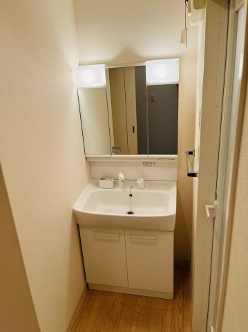 仲介手数料0円！！twoees♯2の洗面所