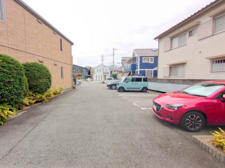 【駐車場】