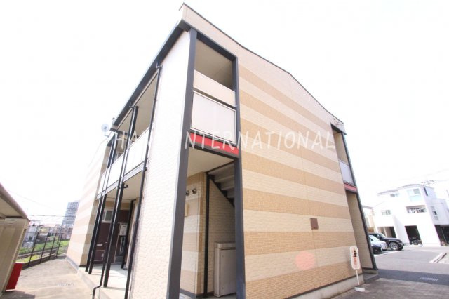 レオパレススカイタウンの外観