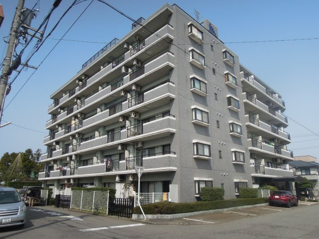 福井ダイカンプラザの外観|外観は今年７月の大規模修繕により更に綺麗になりました！