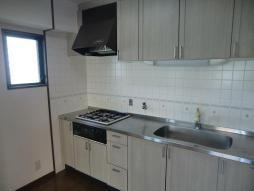 コモドカーサ新神戸のキッチン