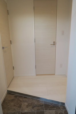 【玄関】 | メイクス上野 | 稲荷町の賃貸物件。
「メイクス上野」のことなら(株)メイワ・エステートへ