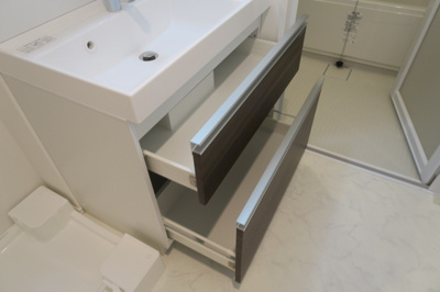 【洗面所】 | メイクス上野 | 稲荷町の賃貸物件。
「メイクス上野」のことなら(株)メイワ・エステートへ