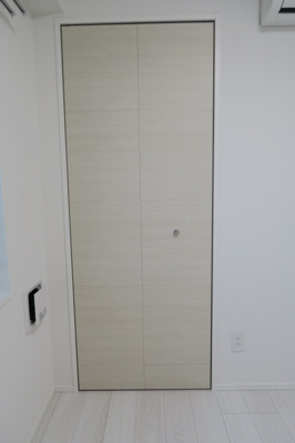 【洋室】 | メイクス上野 | クローゼット
稲荷町の賃貸物件。
「メイクス上野」のことなら(株)メイワ・エステートへ