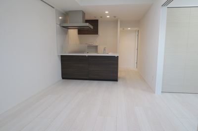 【居間・リビング】 | メイクス上野 | 稲荷町の賃貸物件。
「メイクス上野」のことなら(株)メイワ・エステートへ