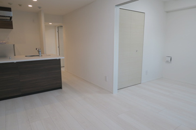 【居間・リビング】 | メイクス上野 | 稲荷町の賃貸物件。
「メイクス上野」のことなら(株)メイワ・エステートへ