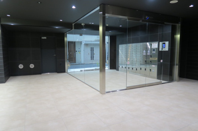 【エントランス】 | メイクス上野 | 稲荷町の賃貸物件。
「メイクス上野」のことなら(株)メイワ・エステートへ