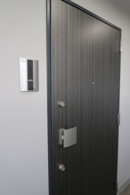 【玄関】 | メイクス上野 | 稲荷町の賃貸物件。
「メイクス上野」のことなら(株)メイワ・エステートへ