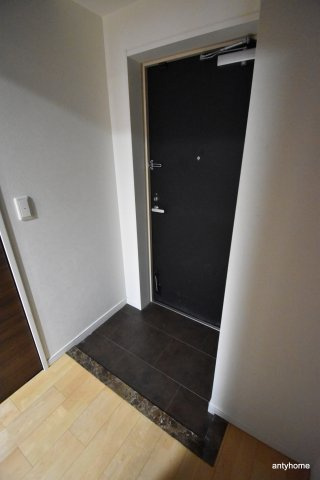 レジデンス高科の玄関