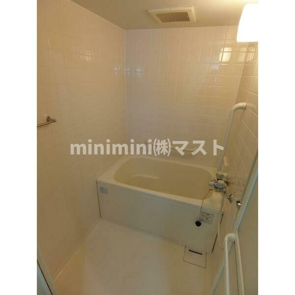 メゾンドーム三軒家の浴室