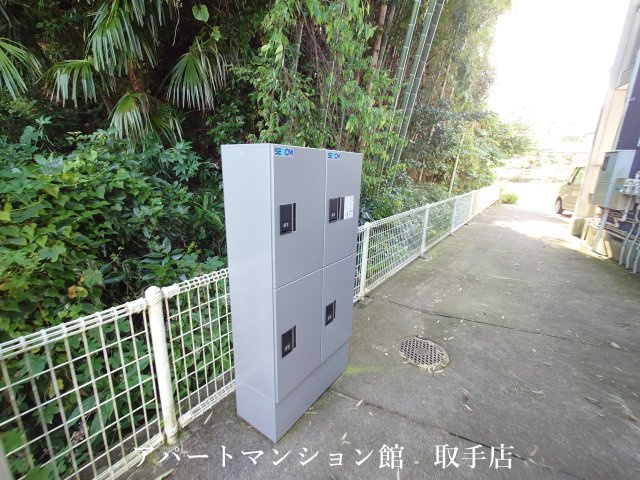 シャロル白山の駐車場