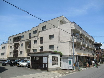 【外観】 | 淡路マンション | 建物の個性を主張するシックな外観です