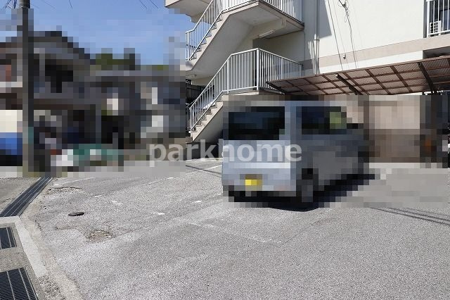 コーポ北秦の駐車場|駐車場があるので、車を買う予定の方も安心です