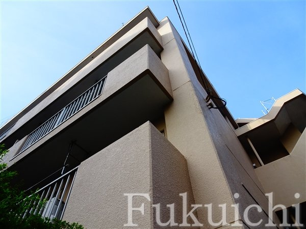 コーポ柿の木坂の外観