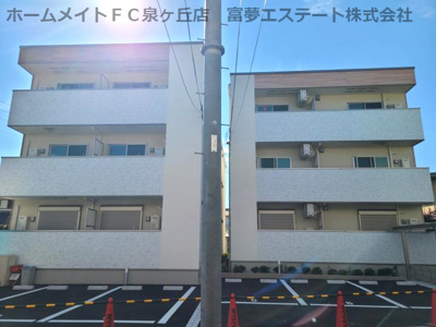 【外観】 | フジパレス泉大津ノース | 左：ノース　右：サウス