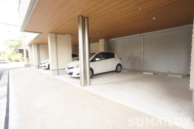 熊本市中央区新屋敷１丁目のアパートの駐車場