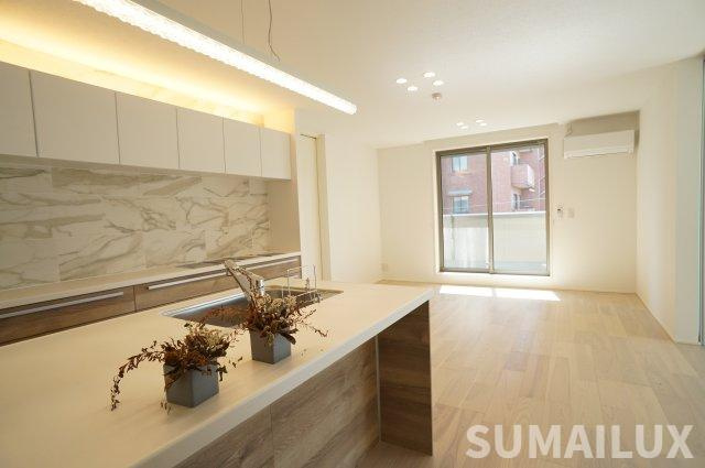 熊本市中央区新屋敷１丁目のアパートの居間・リビング