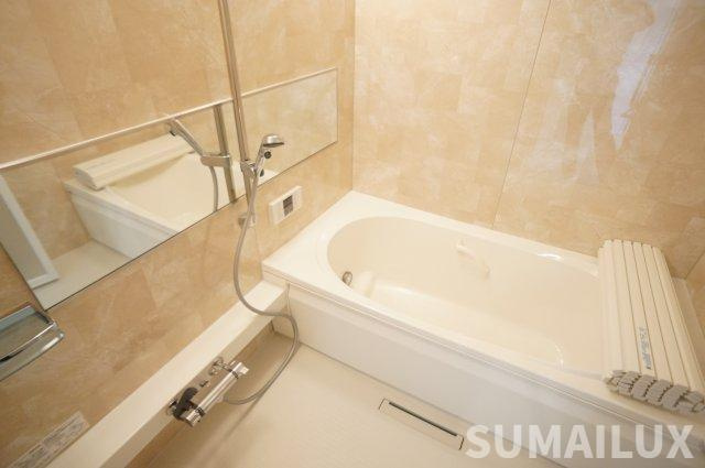 熊本市中央区新屋敷１丁目のアパートの浴室