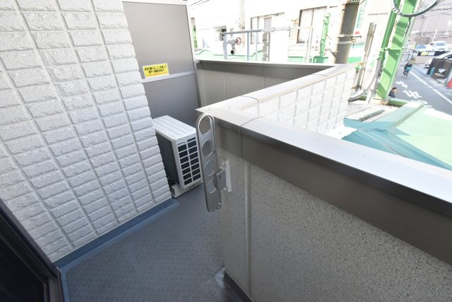 西宮市甲子園口２丁目の賃貸マンションのバルコニー