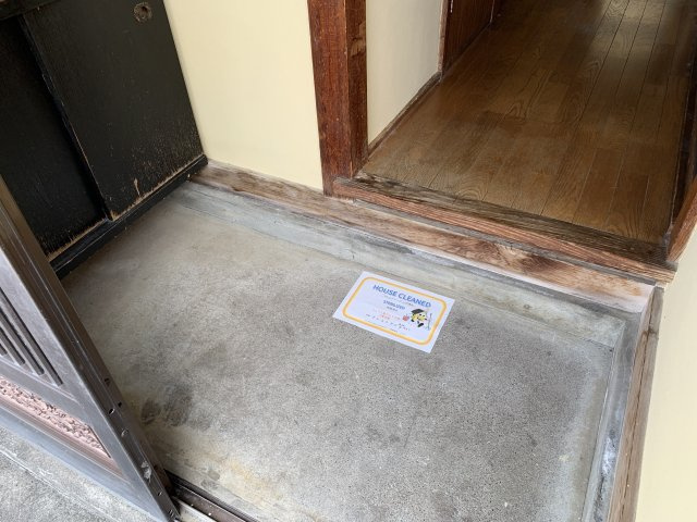 松沢町借家の玄関