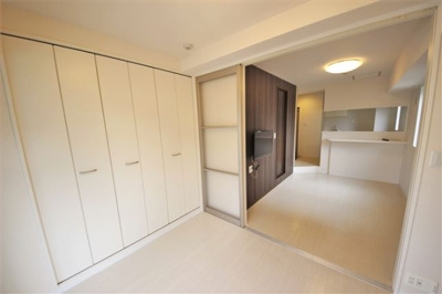 【洋室】 | アドーラブル船場