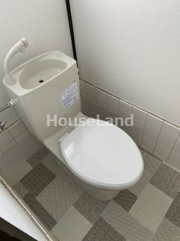 打越アパート（水道代1階は個別で2階は3000円固定）のトイレ