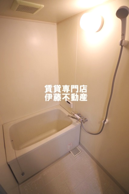 モネ水草の浴室|追い焚き機能付給湯設備