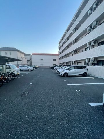 仲介手数料0円！！A・City清須の駐車場