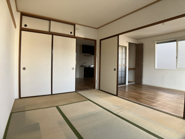 ライトコート菅野の和室