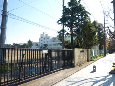 引地台中学校まで950ｍ