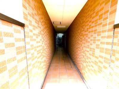 【エントランス】 | TOP's | ゆとりのあるエントランスです