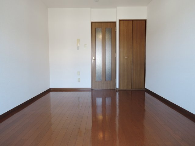 【寝室】 | コリーヌ二色