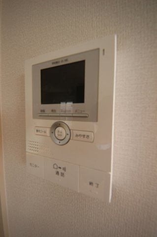 アヴニールのセキュリティ|モニター付きインターホンでございます