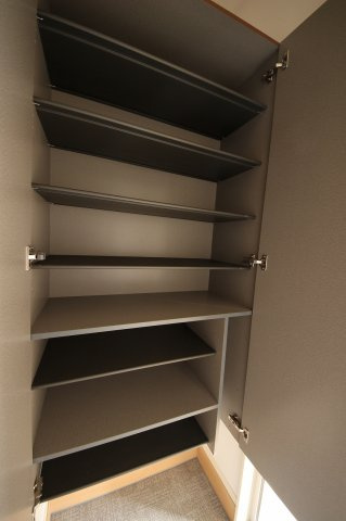 アヴニールの収納|シューズボックスです