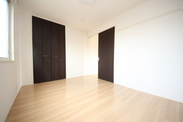 アヴニールの寝室|落ち着いて過ごせるお部屋なので、寝室にいかがでしょうか