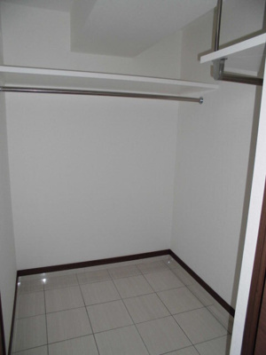 【収納】 | アクシオン吉塚プレミアム(アクシオンヨシヅカプレミアム) | 別号室の写真になります。現況優先。