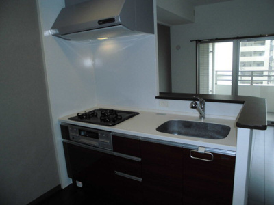 【キッチン】 | アクシオン吉塚プレミアム(アクシオンヨシヅカプレミアム) | 別号室の写真になります。現況優先。