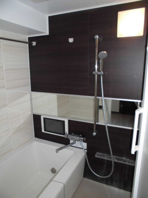 【浴室】 | アクシオン吉塚プレミアム(アクシオンヨシヅカプレミアム) | 別号室の写真になります。現況優先。