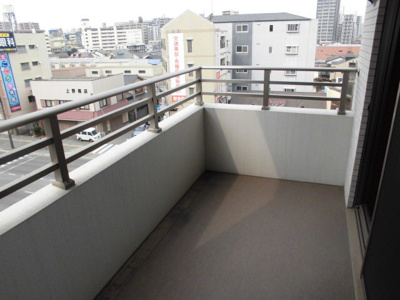 【バルコニー】 | アクシオン吉塚プレミアム(アクシオンヨシヅカプレミアム) | 別号室の写真になります。現況優先。