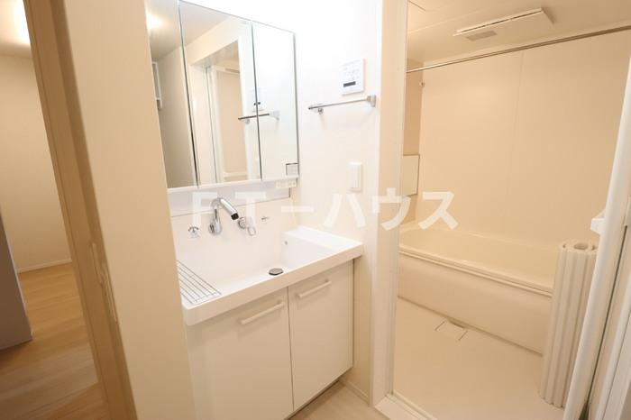 千葉市花見川区検見川町５丁目のアパートの独立洗面台|洗髪洗面化粧台